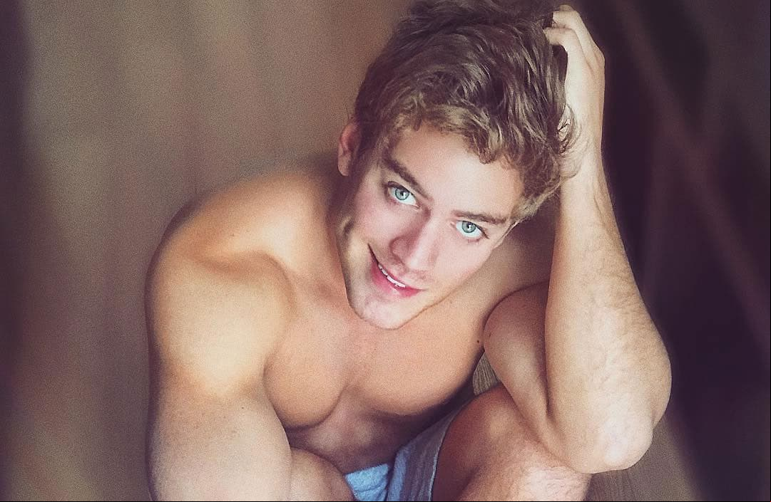 Polo Morín postea foto al desnudo