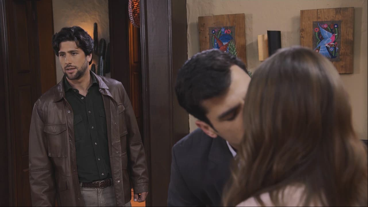 Mateo arde en celos al ver a Valeria con Iker