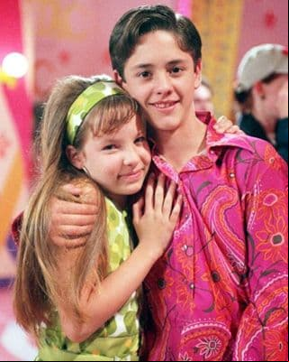 Tras el éxito de 'Amigos por siempre', Belinda protagonizó en 2001 'Aventuras en el tiempo' junto a Christopher Uckermann.