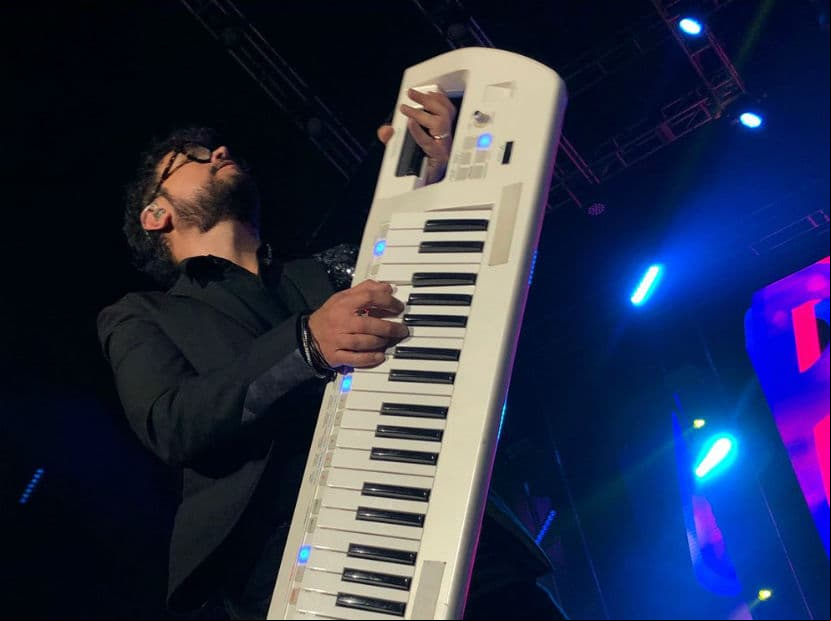 Aleks Syntek da cátedra de música en el Auditorio Nacional