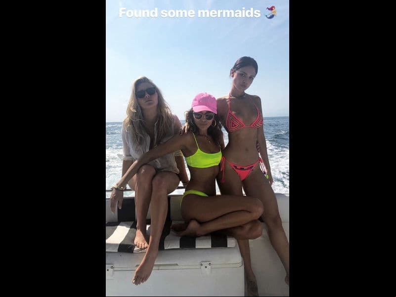Es común que Eiza González deje ver sus encantos en bikini