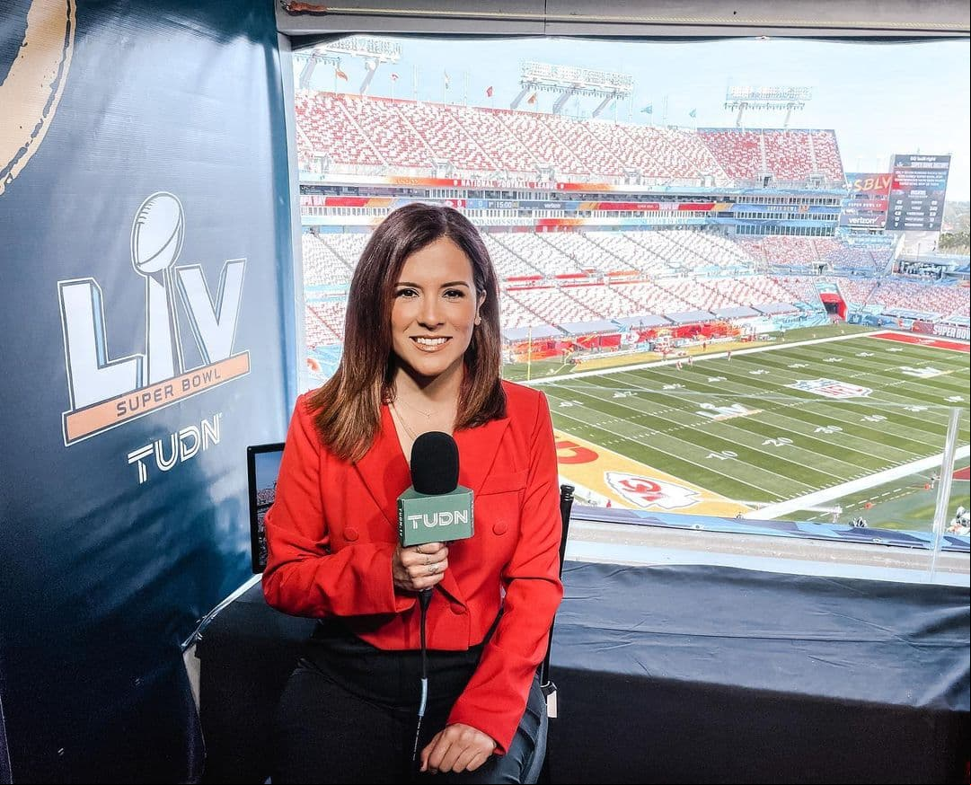 Conoce a Adriana Monsalve, la periodista deportiva que destaca por su capacidad de análisis