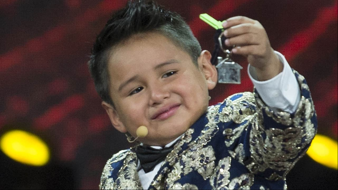 Giovani gana la gran final de Pequeños Gigantes, ¡y recibe una casa de regalo!