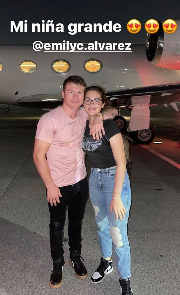 Emily Cinnamon es la primogénita de Saúl ‘Canelo’ Álvarez. La hoy adolescente de casi 14 años es fruto de la relación que el boxeador tuvo con Karen Beltrán cuando tenía 17 años.