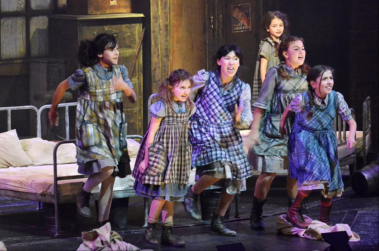 Nina también ha mostrado su talento como actriz, por ello fue parte del elenco de la obra ‘Annie, el musical’.