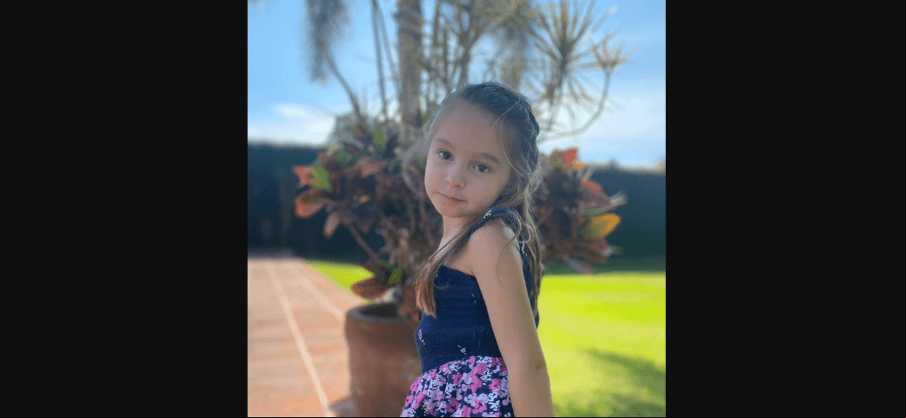 Es común que Arath de la Torre y su pequeña protagonicen tiernas fotografías en redes sociales, donde los seguidores destacan que la menor, al igual que sus hermanos, es el vivo retrato del actor.