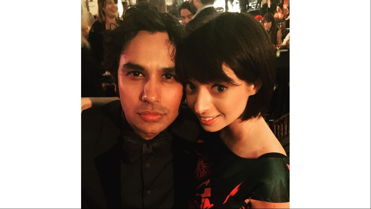 Kate Micucci y Kunal Nayyar, quienes trabajaron en 'The Big Bang Theory'.