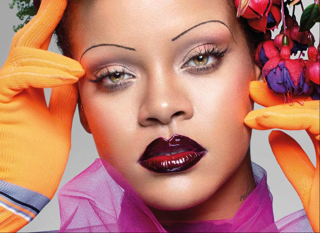 Rihanna y el temido regreso de las cejas ultradelgadas